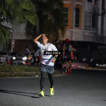 Runner Photo 7736920