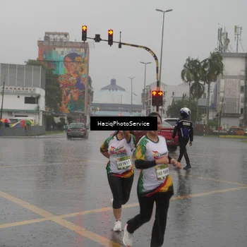 Runner Photo 7736921