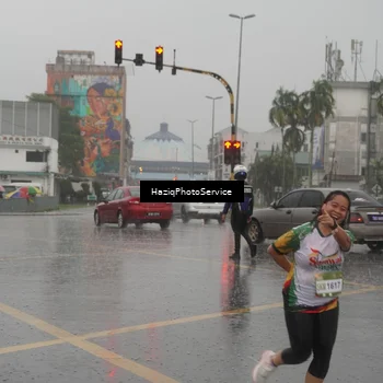 Runner Photo 7736933