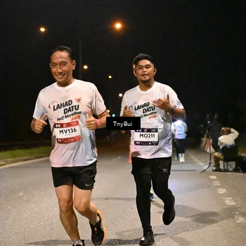 Runner Photo 7736961