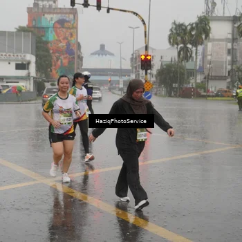Runner Photo 7736970