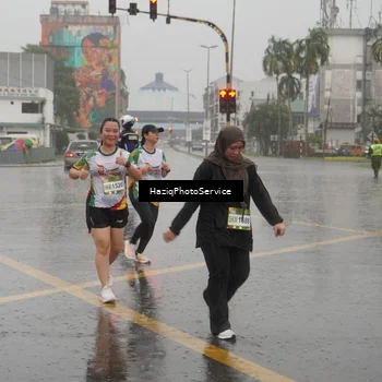 Runner Photo 7736980
