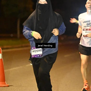 Runner Photo 7736981