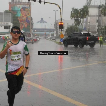 Runner Photo 7736995