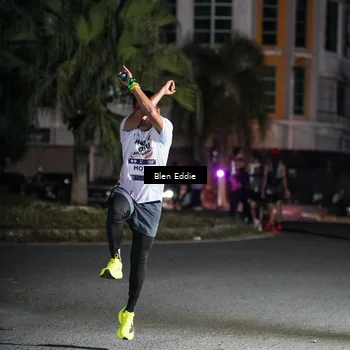 Runner Photo 7737005