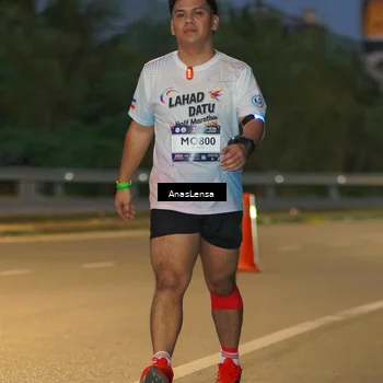 Runner Photo 7737007