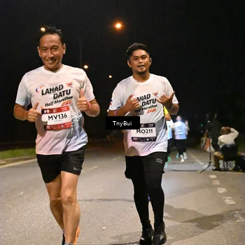 Runner Photo 7737017