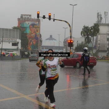 Runner Photo 7737019