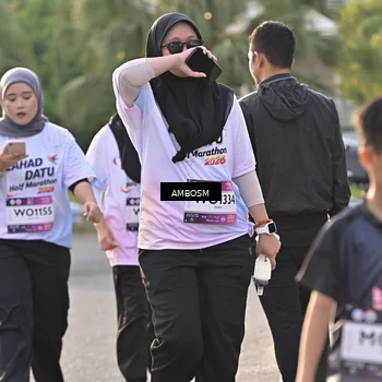 Runner Photo 7737023