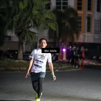 Runner Photo 7737024