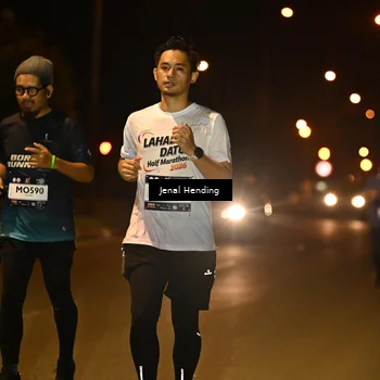 Runner Photo 7737026