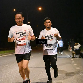 Runner Photo 7737027
