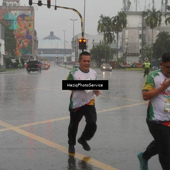 Runner Photo 7737046