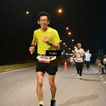 Runner Photo 7737049