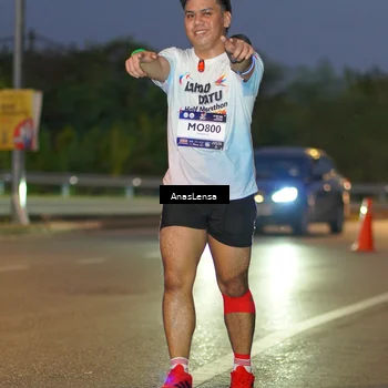 Runner Photo 7737060