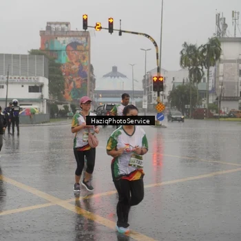 Runner Photo 7737070