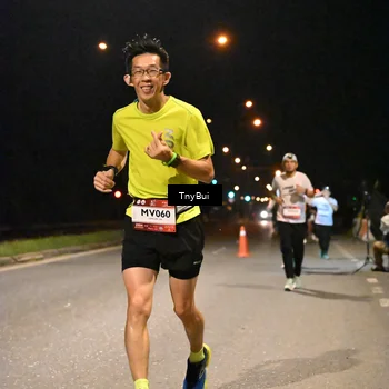 Runner Photo 7737078