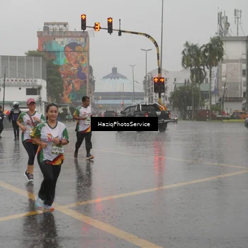 Runner Photo 7737082