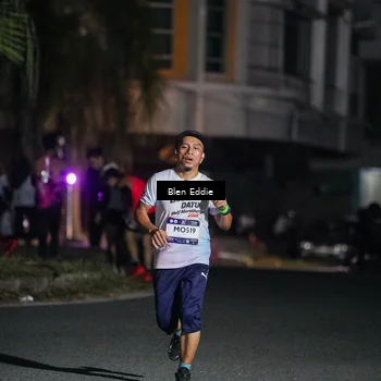 Runner Photo 7737084