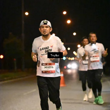 Runner Photo 7737095