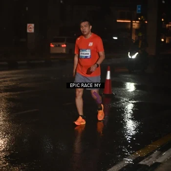Runner Photo 7737098