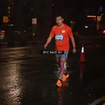 Runner Photo 7737107