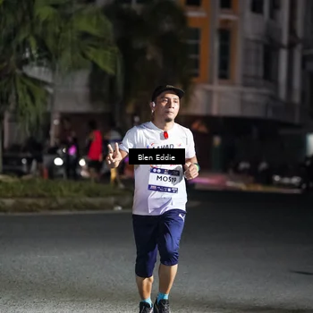 Runner Photo 7737113