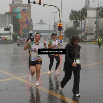 Runner Photo 7737118
