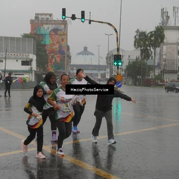 Runner Photo 7737138