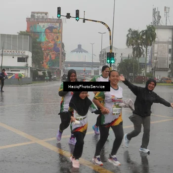 Runner Photo 7737145