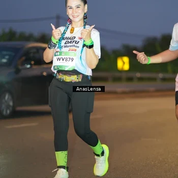 Runner Photo 7737162