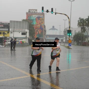 Runner Photo 7737178