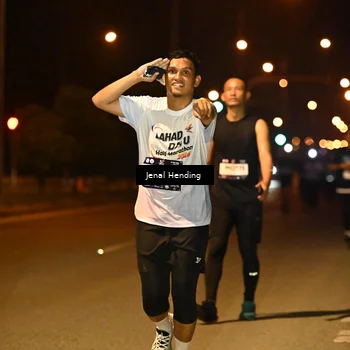 Runner Photo 7737194