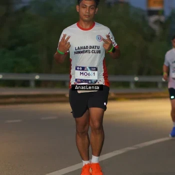Runner Photo 7737207