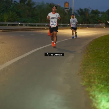 Runner Photo 7737209