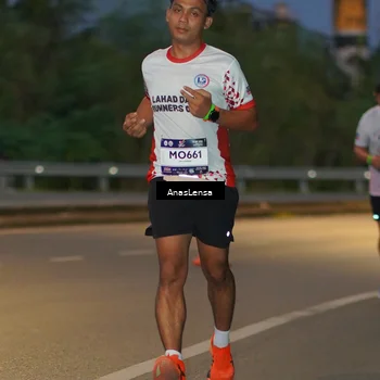 Runner Photo 7737214