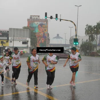 Runner Photo 7737299