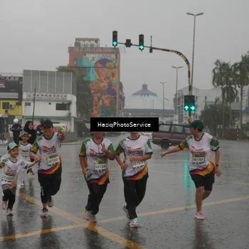 Runner Photo 7737300