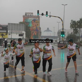 Runner Photo 7737302