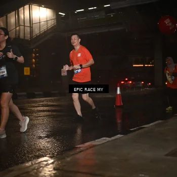 Runner Photo 7737307