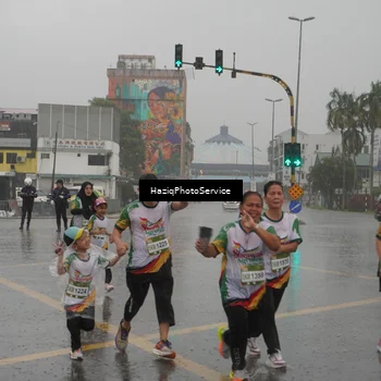 Runner Photo 7737315