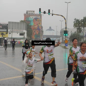 Runner Photo 7737319
