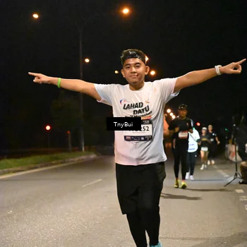 Runner Photo 7737322