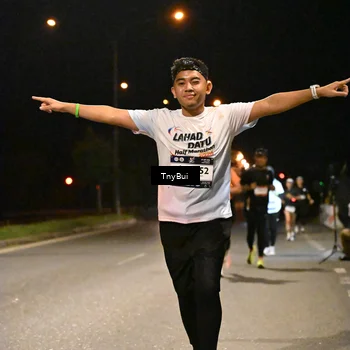 Runner Photo 7737363