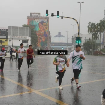 Runner Photo 7737381