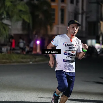 Runner Photo 7737390