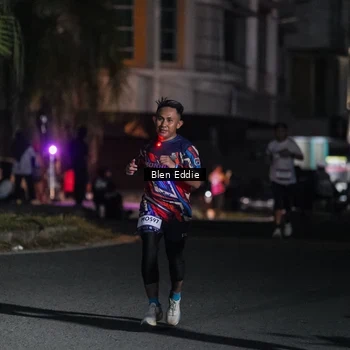 Runner Photo 7737393