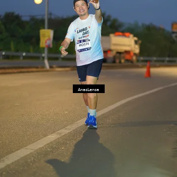 Runner Photo 7737398