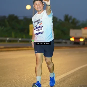 Runner Photo 7737400