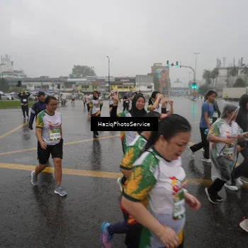 Runner Photo 7737412
